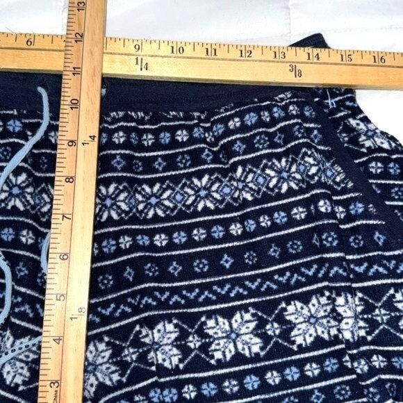 Nautica Womens Snowflake Pajama Set L V-Neck Winter Print - Picture 8 of 10